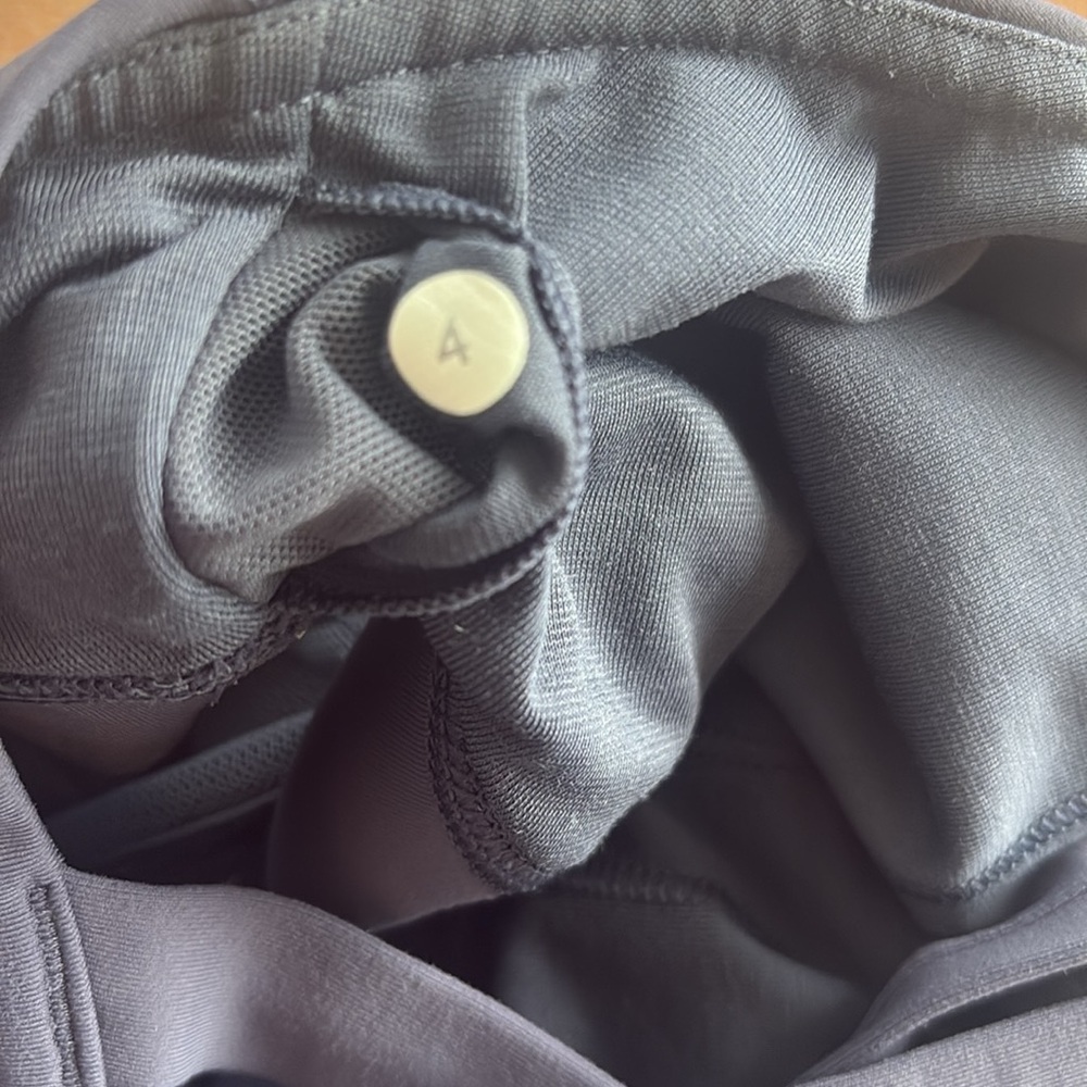 Lululemon Fast As Light 2-In-1 Tank Grey Purple Size 4 Luxtreme Light - Picture 13 of 14